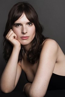 Hari Nef
